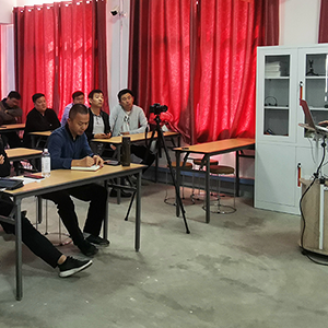 10��20��ɽ�|���x���ؙC(j��)е���޹�˾�e�k���p���Tʽ��ץ�����ؙC(j��)������Ӗ(x��n)�n��